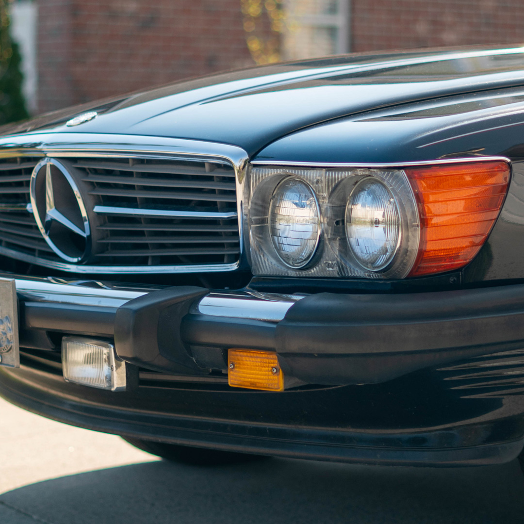1989 Mercedes-Benz 560SL - Engine Photo