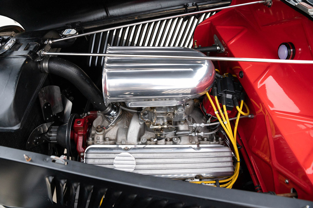 1934 Ford  Roadster Convertible  - Engine Photo