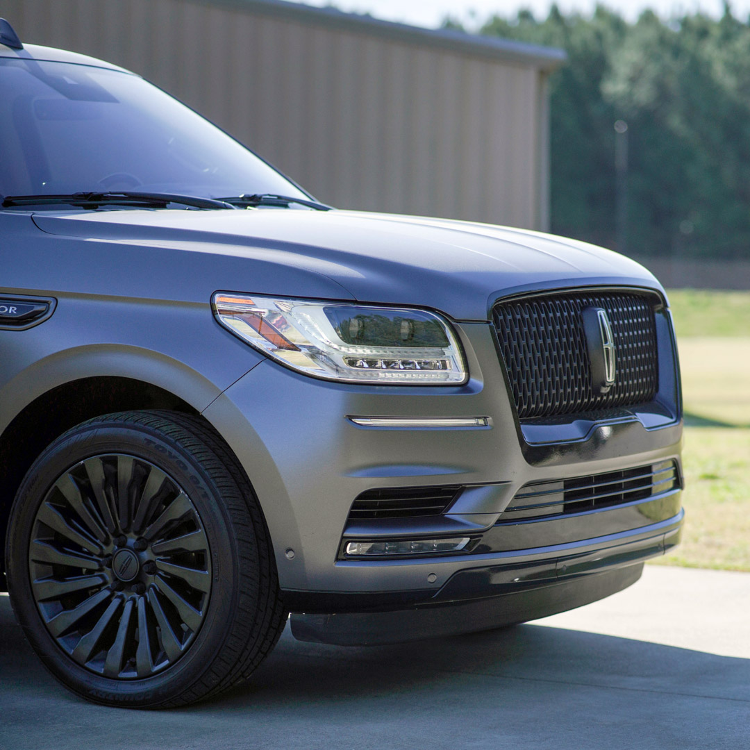 2018 Lincoln Navigator L - Engine Photo