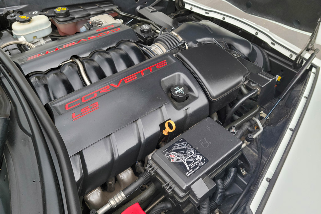 2013 Chevrolet Corvette - Engine Photo