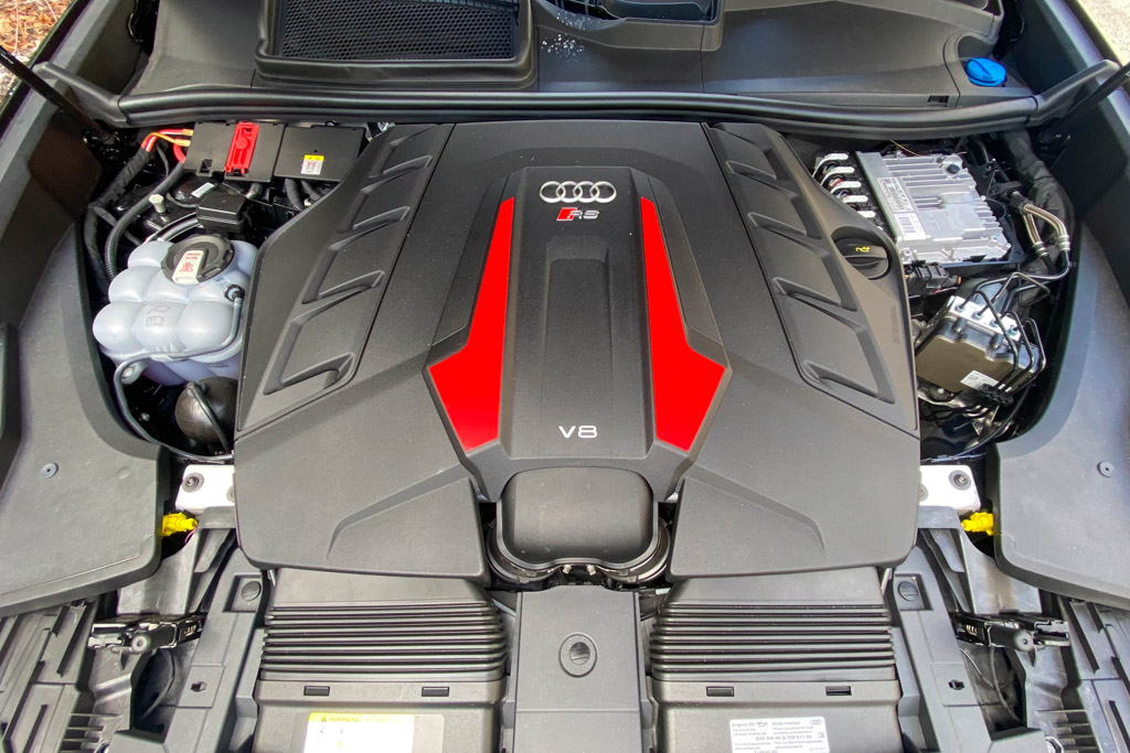 2021 Audi RS Q8 - Engine Photo