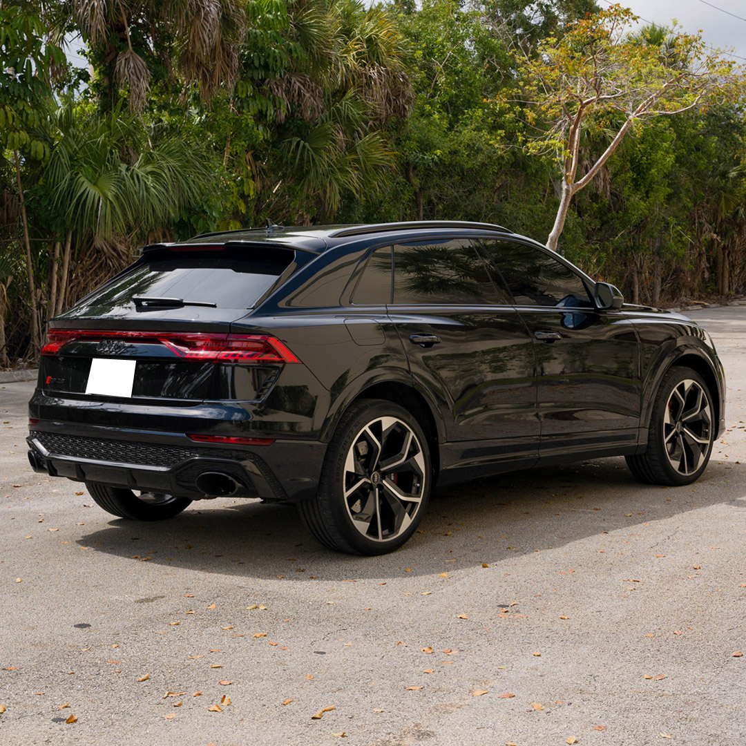 2021 Audi RS Q8 - Interior Photo