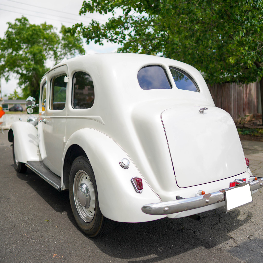 1938 Austin  14 - Interior Photo