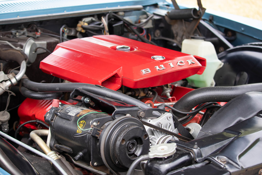 1967 Buick Riviera - Engine Photo