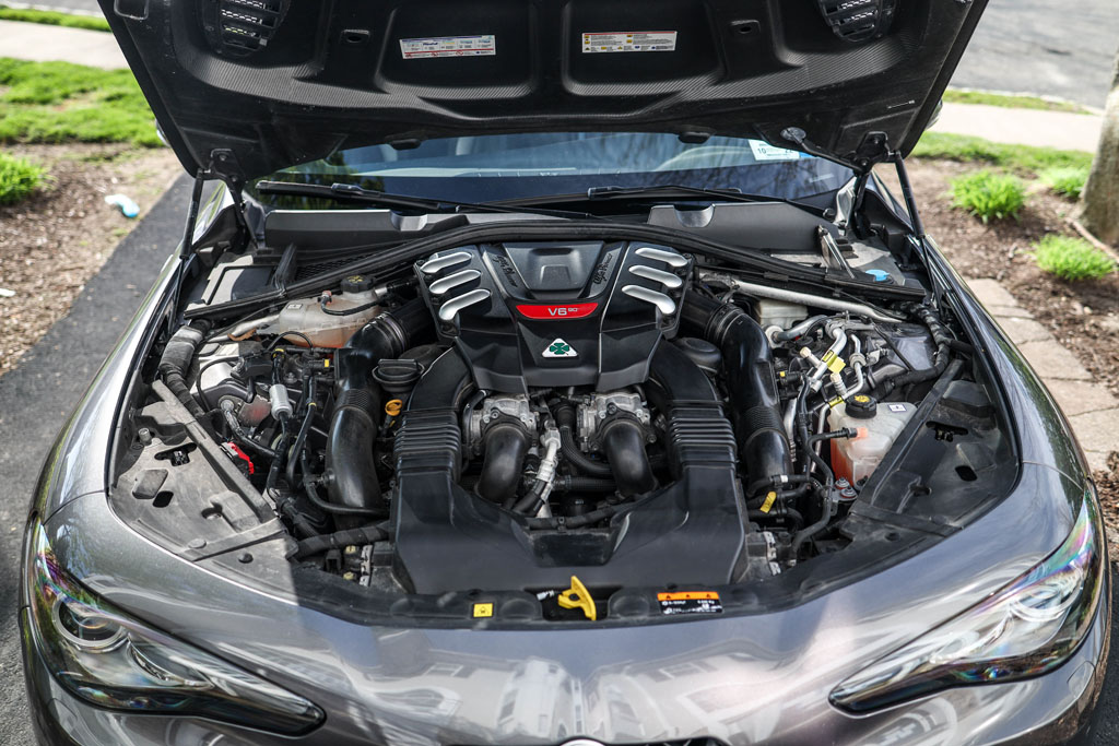 2017 Alfa Romeo Giulia  - Engine Photo