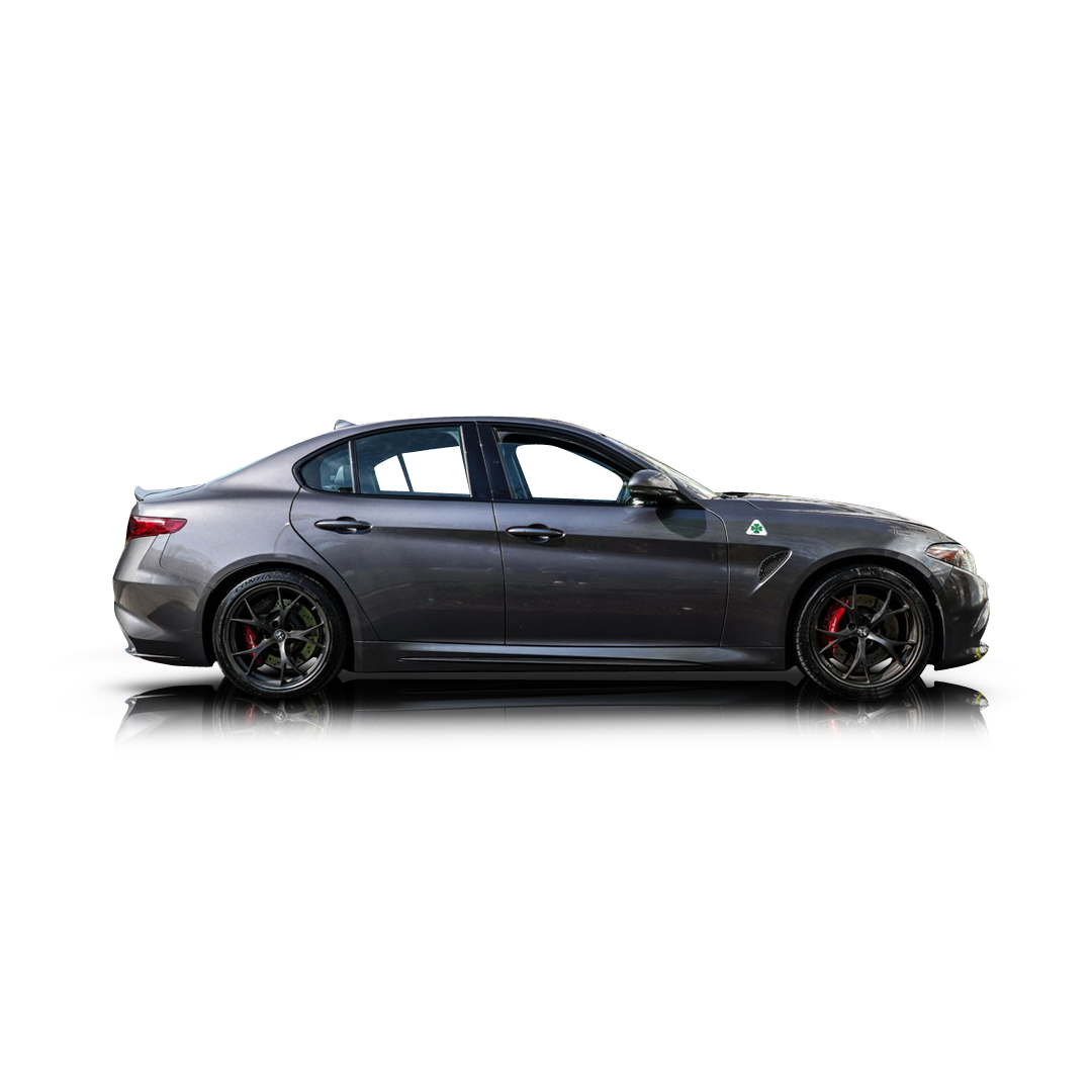 2017 Alfa Romeo Giulia  - Passenger side