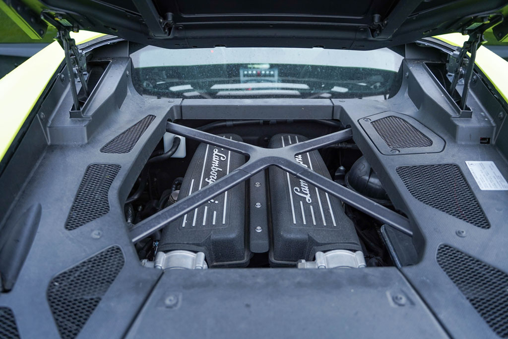 2018 Lamborghini Huracan - Engine Photo
