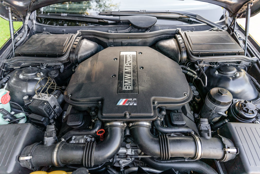 2002 Bmw M5 - Engine Photo