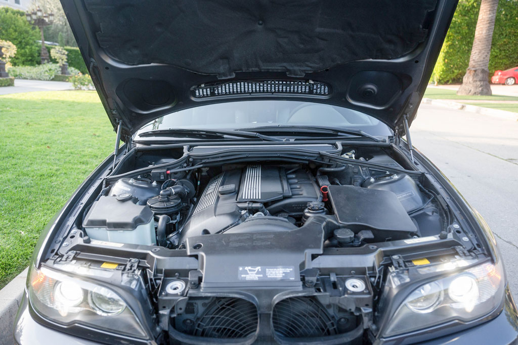 2005 BMW 330Ci - Engine Photo