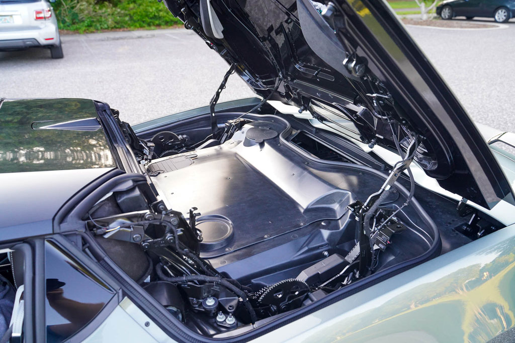 2022 Chevrolet Corvette - Engine Photo