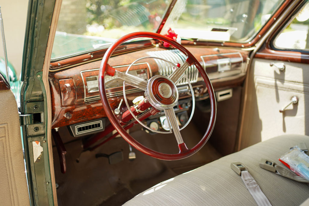 1939 Buick Sport - Interior Photo