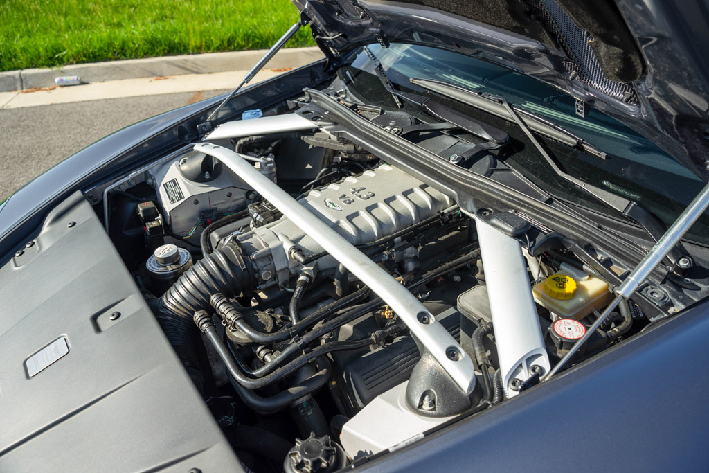 2008 Aston Martin V8 Vantage - Engine Photo