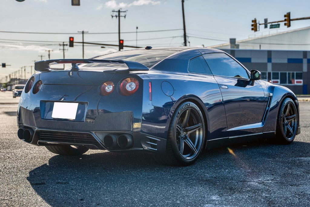 2014 Nissan GT-R - Interior Photo