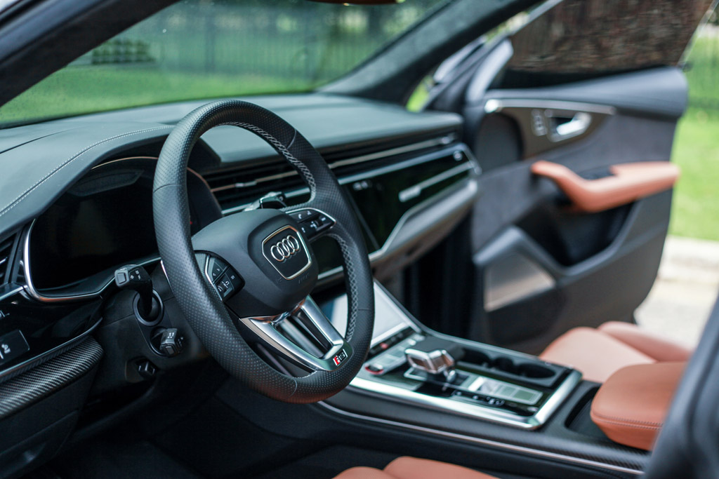 2021 Audi RS Q8 - Interior Photo