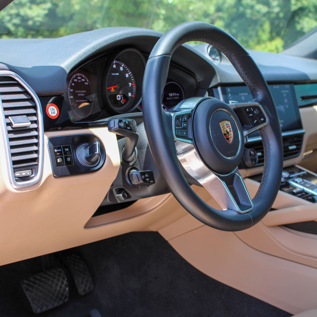 2020 Porsche Cayenne - Interior Photo