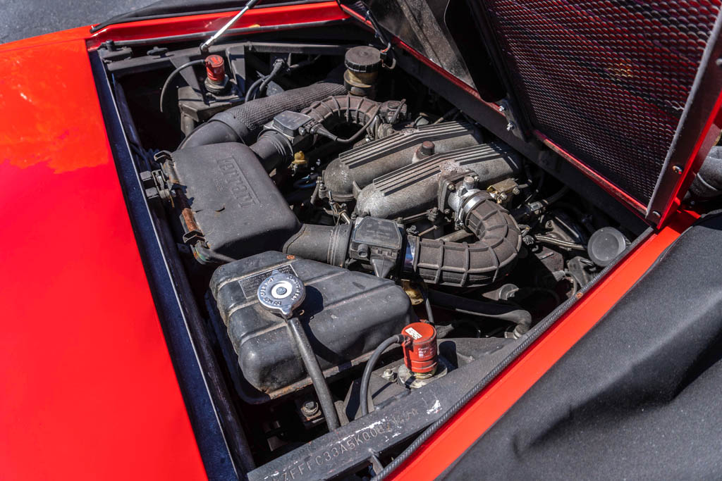 1989 Ferrari Mondial T - Engine Photo