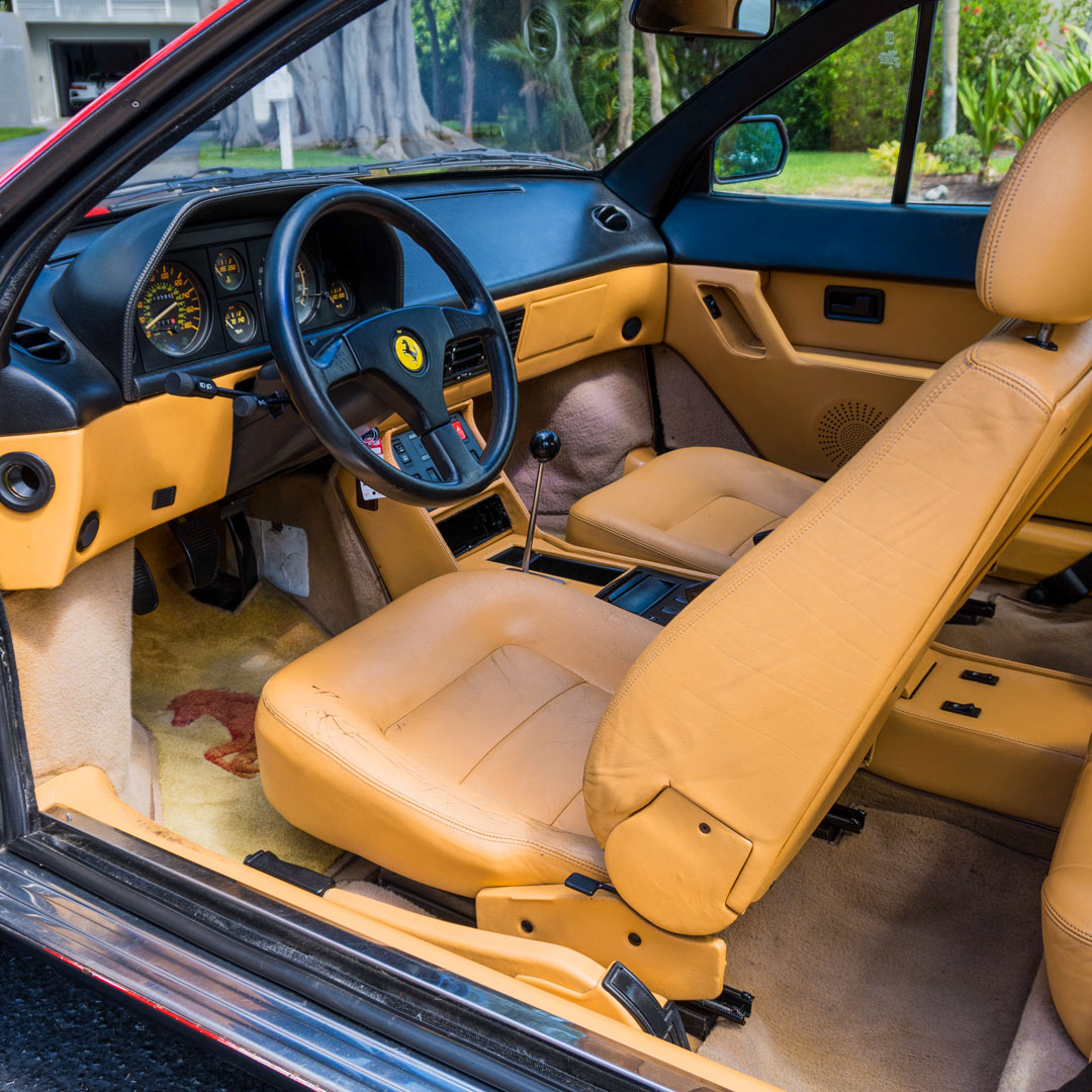 1989 Ferrari Mondial T - Interior Photo