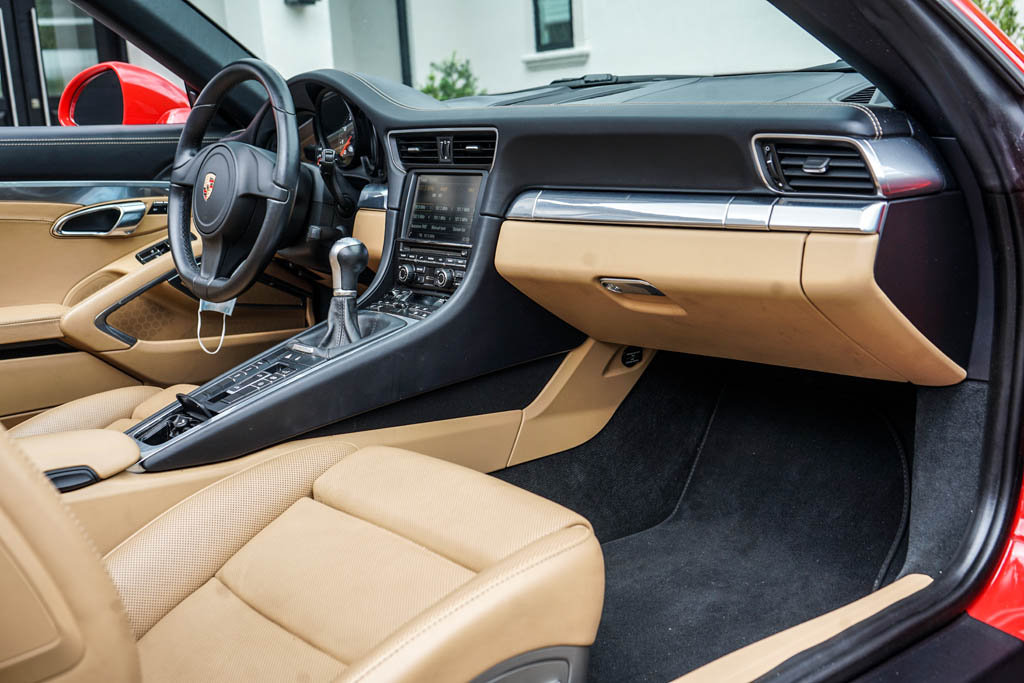 2014 Porsche 911 - Interior Photo