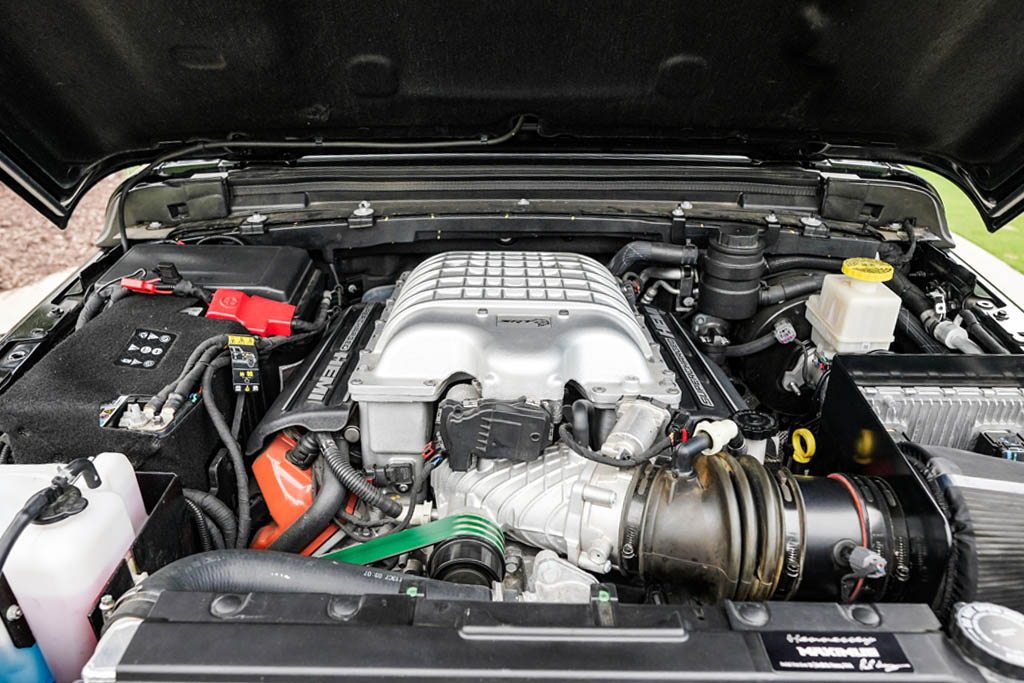 2020 Jeep Gladiator  - Engine Photo