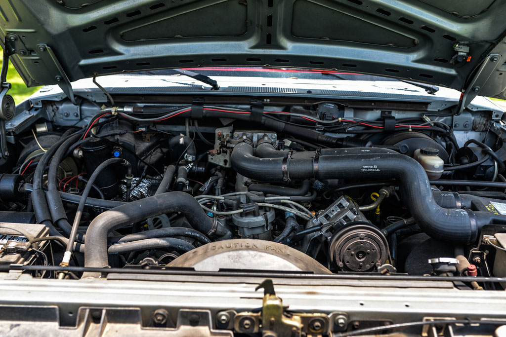 1989 Ford F-250 - Engine Photo