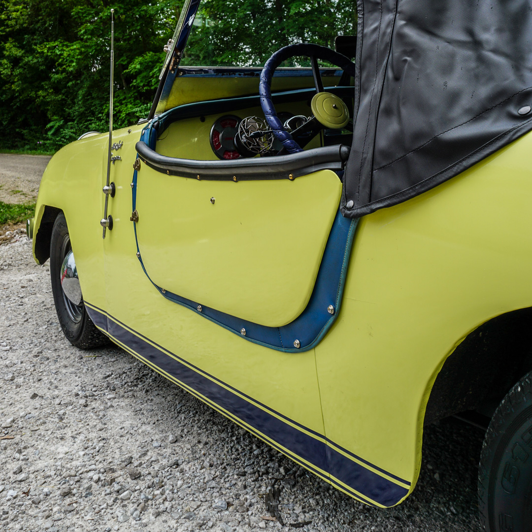 1950 Crosley Super HotShot - Interior Photo