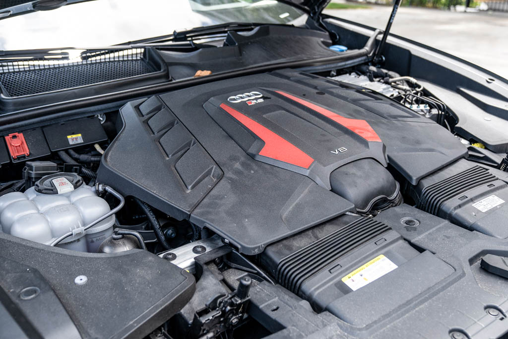 2021 Audi RS Q8 - Engine Photo