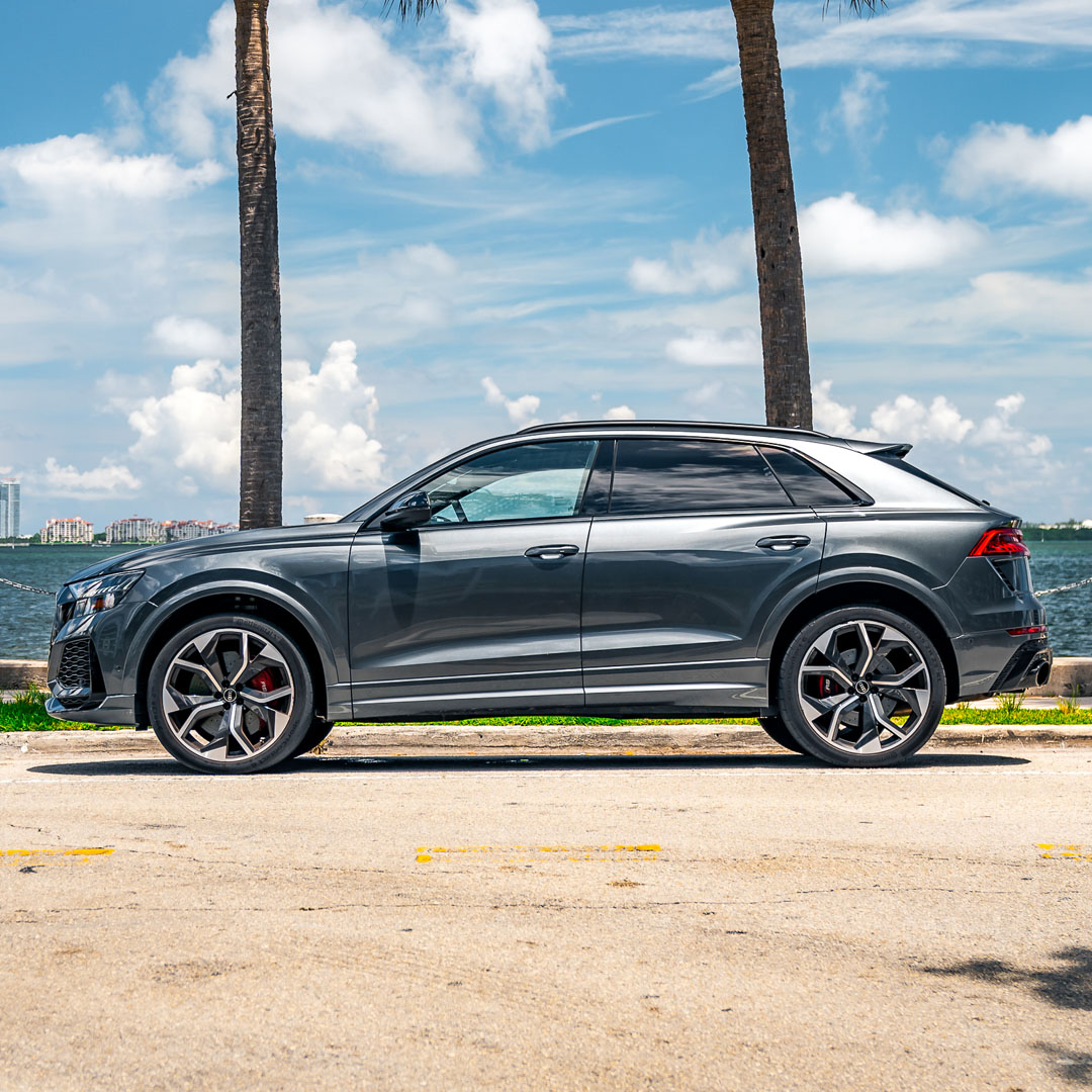 2021 Audi RS Q8 - Interior Photo