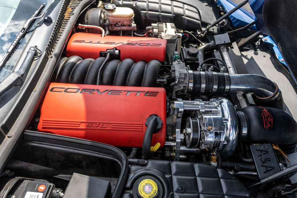 2002 Chevrolet Corvette - Engine Photo