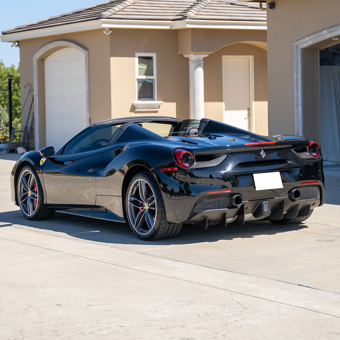 2018 Ferrari 488 Spider - Interior Photo