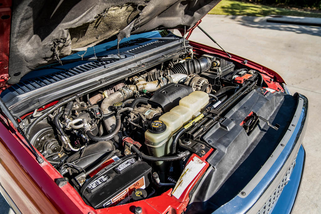 2000 Ford Excursion - Engine Photo