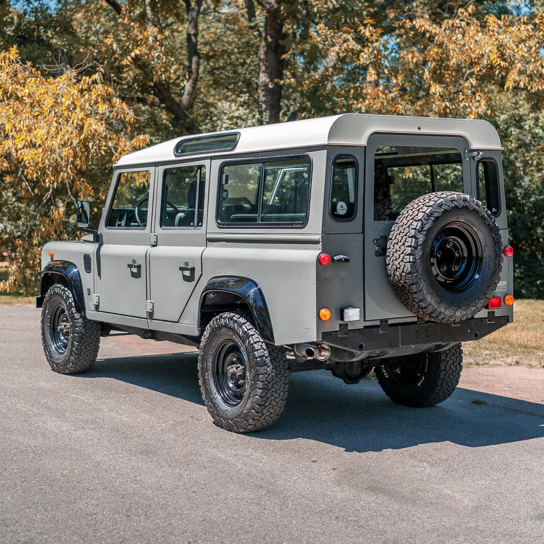 1991 Land Rover Defender 110 - Interior Photo