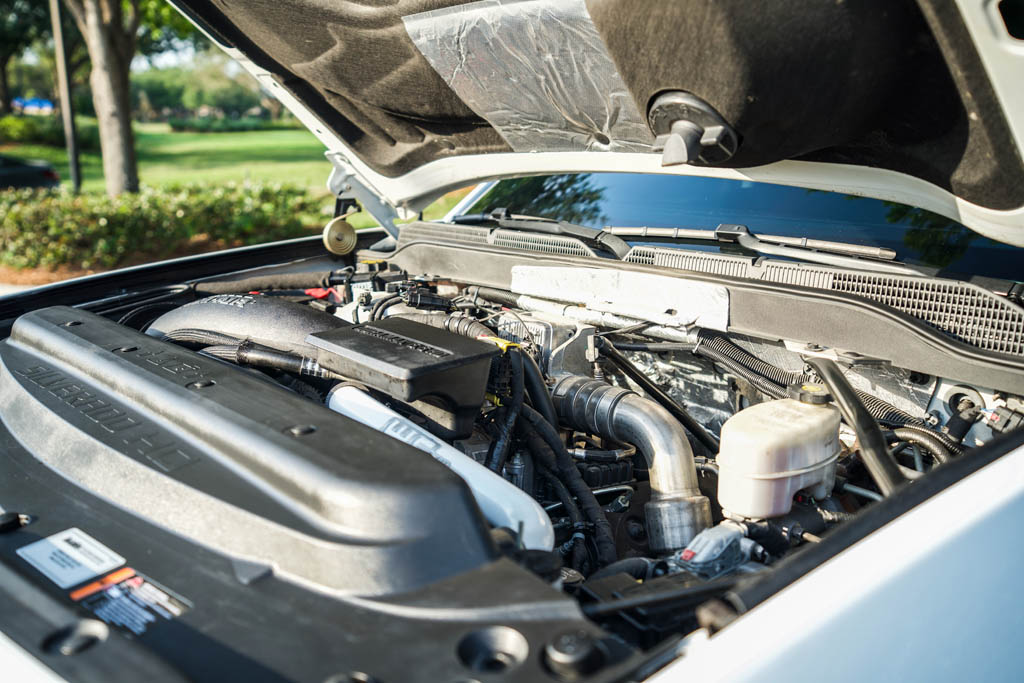 2017 Chevrolet Silverado - Engine Photo
