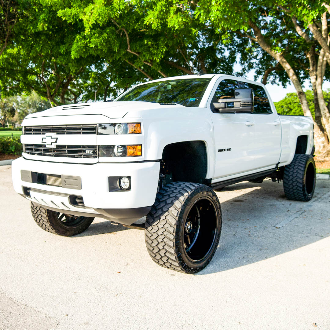 2017 Chevrolet Silverado - Overview Photo