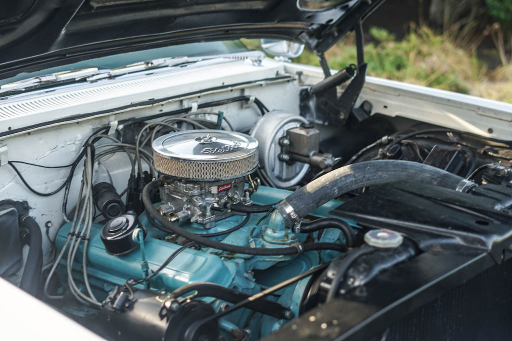 1960 Pontiac Bonneville - Engine Photo