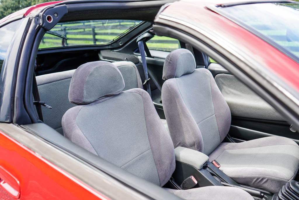 1992 Nissan NX - Interior Photo