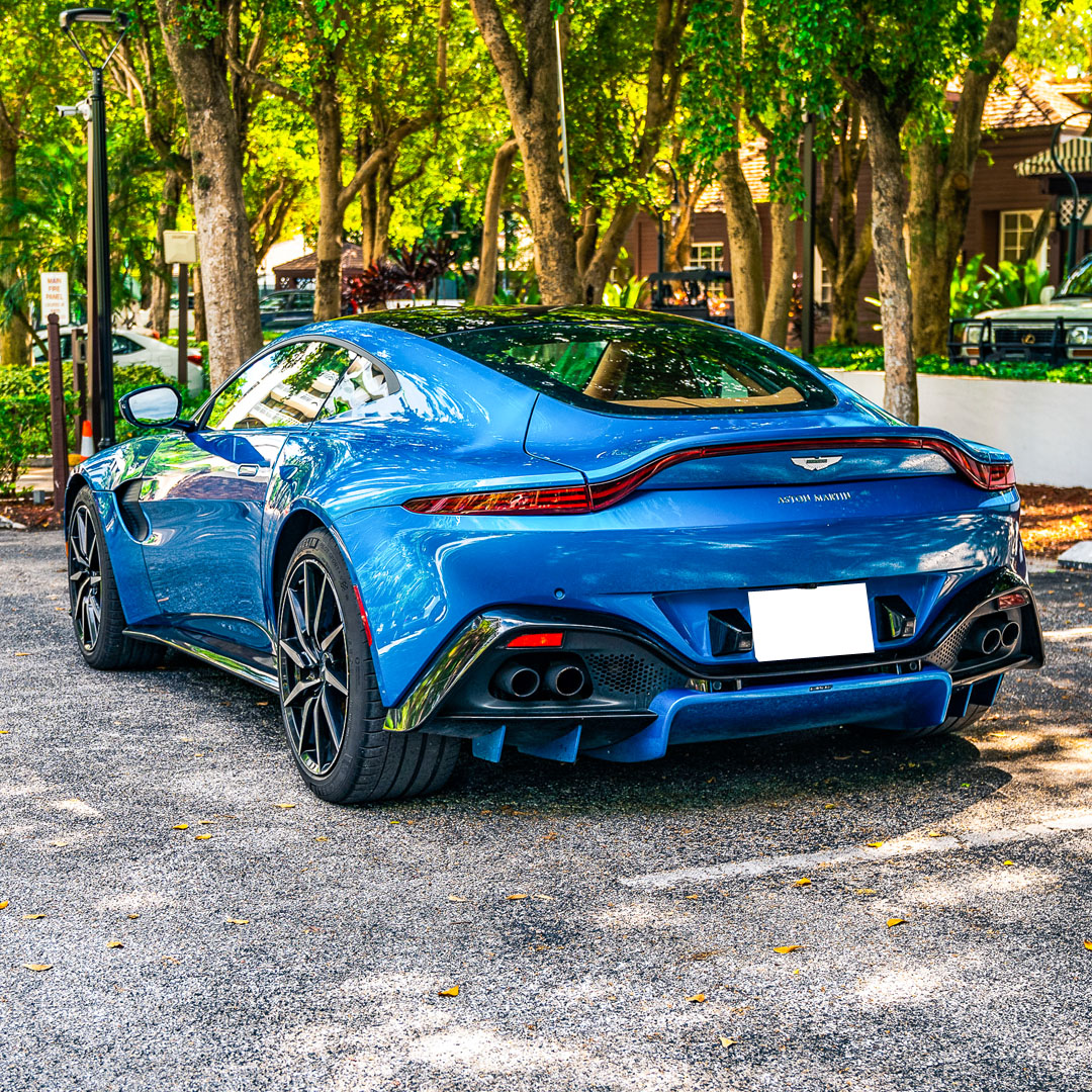 2019 Aston Martin V8 Vantage - Interior Photo