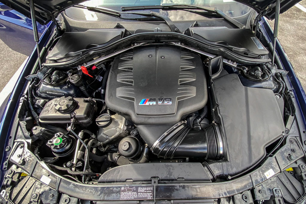 2011 BMW M3 - Engine Photo