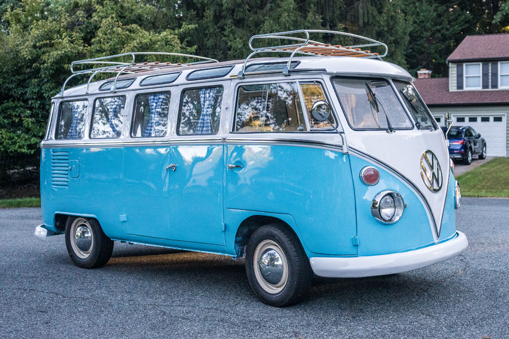1974 Volkswagen Kombi - Overview Photo