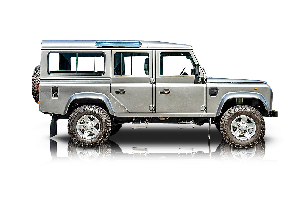 An incredible side shot photo of aLand Rover Defender 110 that you should buy.