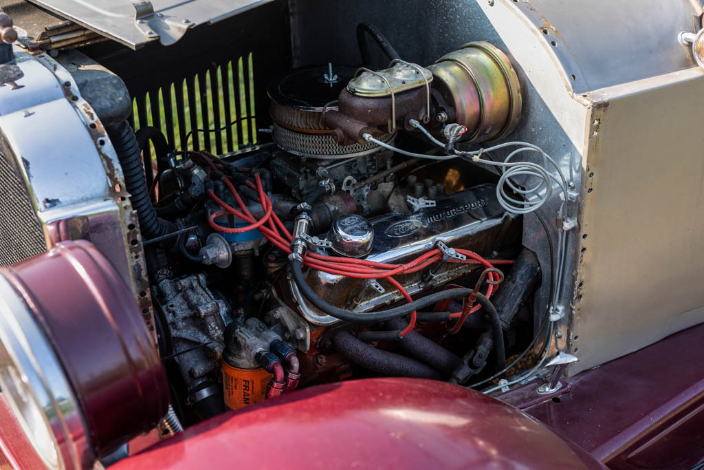 1925 Willys Knight Roadster - Engine Photo