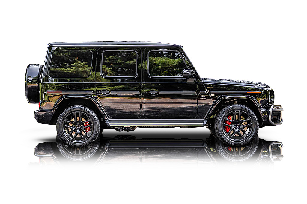 An incredible side shot photo of aMercedes-Benz G63 AMG that you should buy.