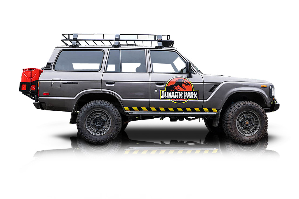An incredible side shot photo of aToyota Land Cruiser that you should buy.