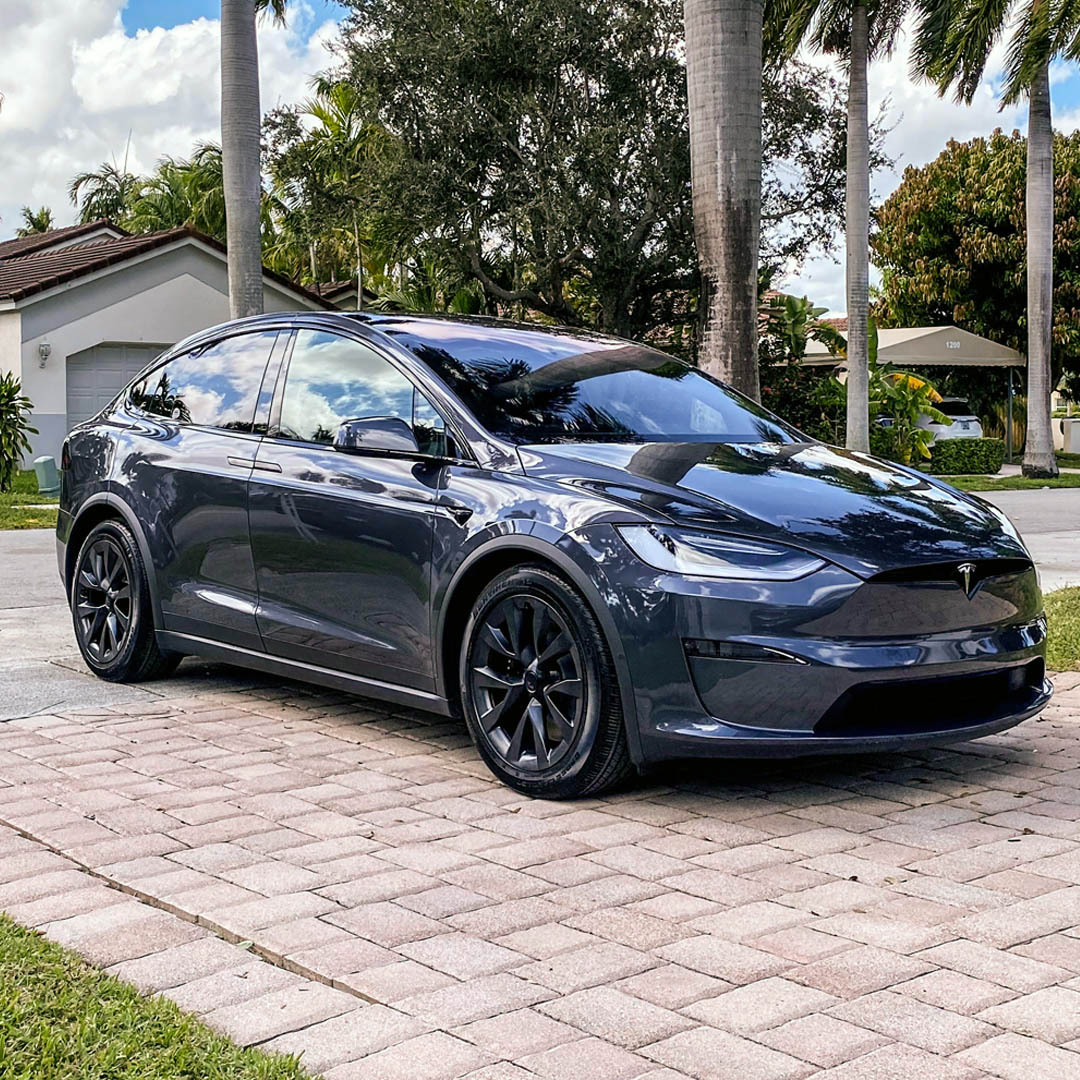 2022 Tesla Model X - Overview Photo