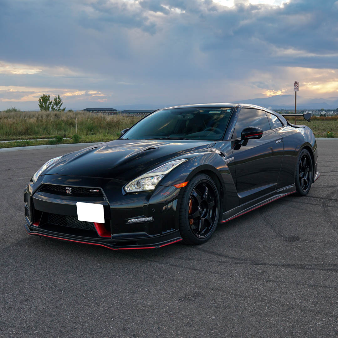 2016 Nissan GT-R - Overview Photo
