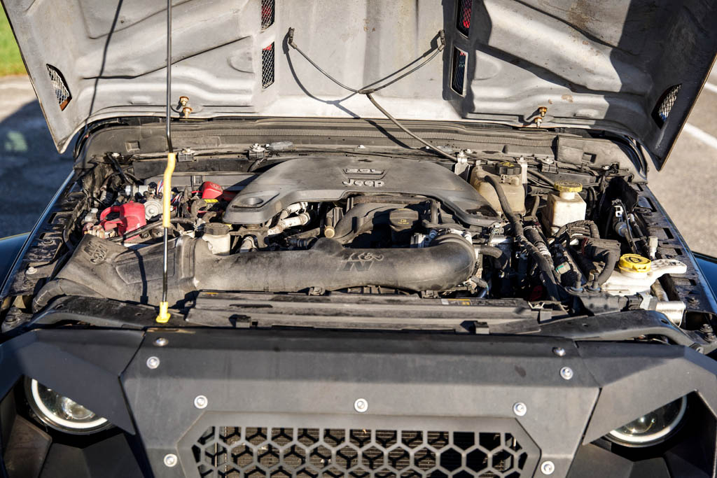2021 Jeep Gladiator - Engine Photo