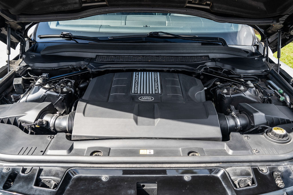 2015 Land Rover Range Rover Sport - Engine Photo