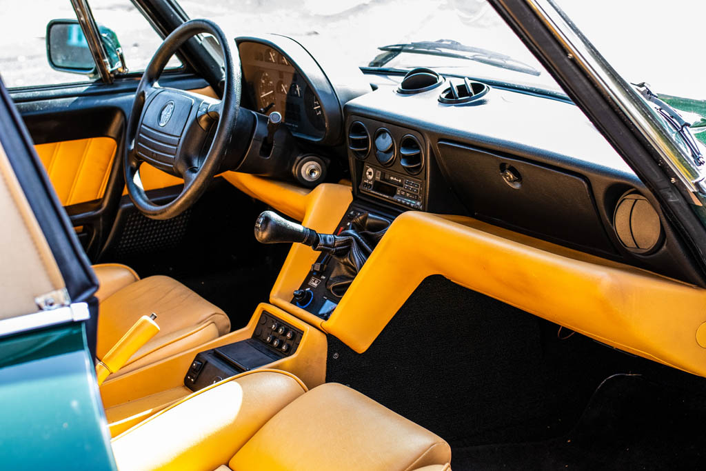 1992 Alfa Romeo Spider - Interior Photo