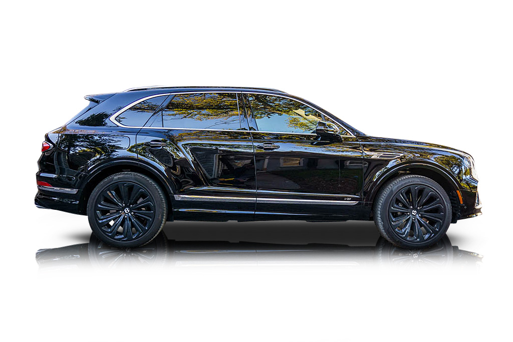 An incredible side shot photo of aBentley Bentayga that you should buy.