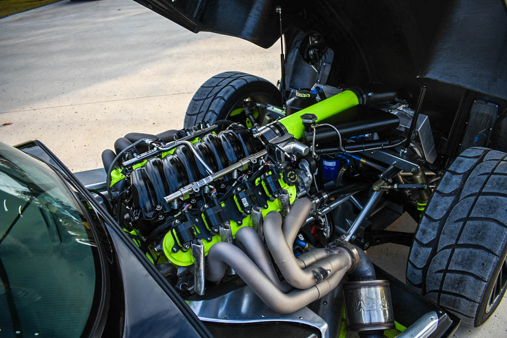 2012 Lucra LC470  - Engine Photo