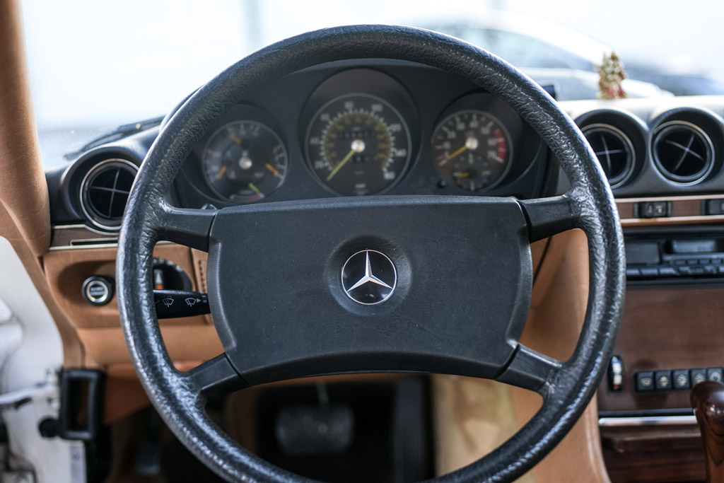 1983 Mercedes-benz 380SL - Engine Photo